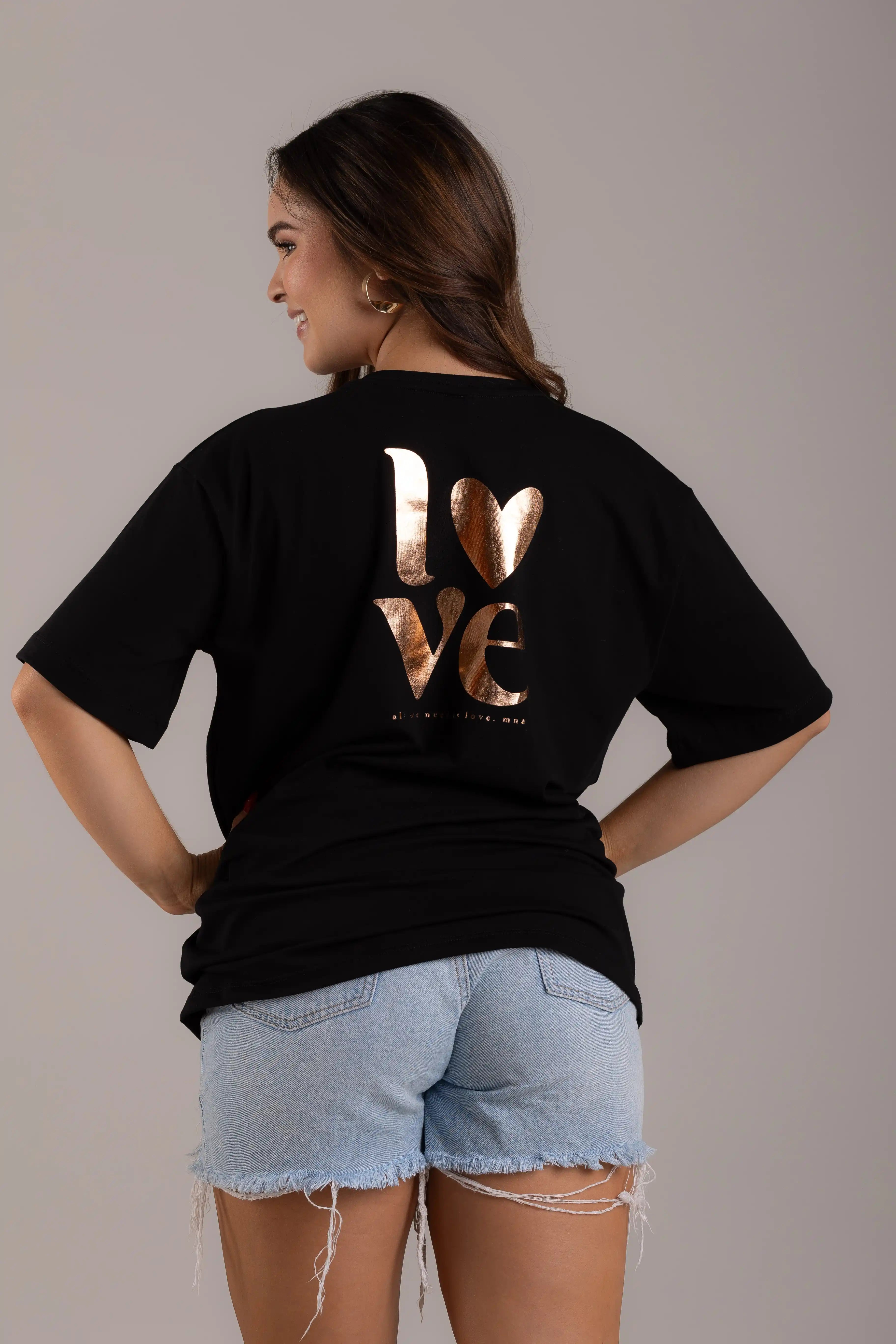 OVERSIZED LOVE