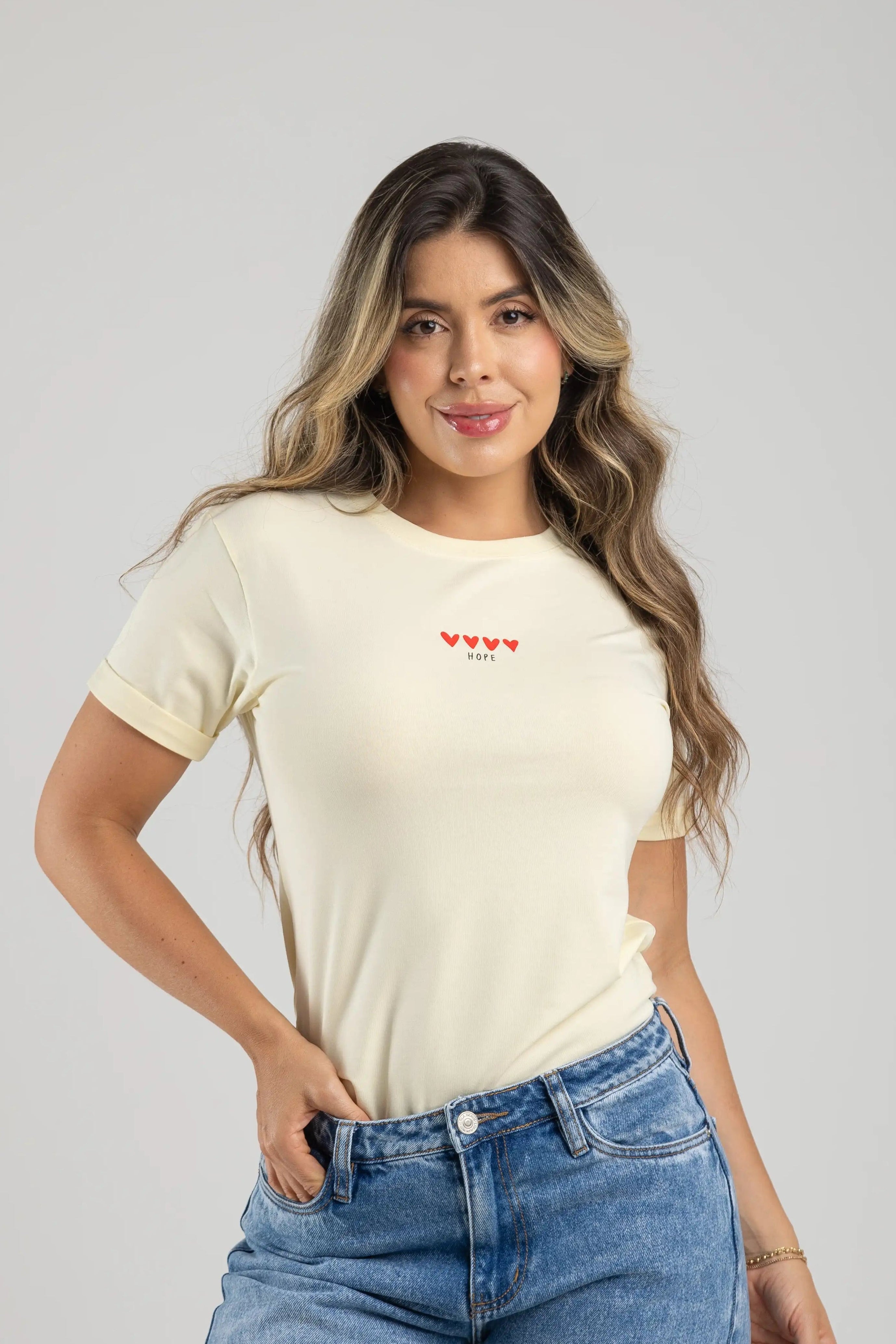 CAMISETA HOPE CORAZONES