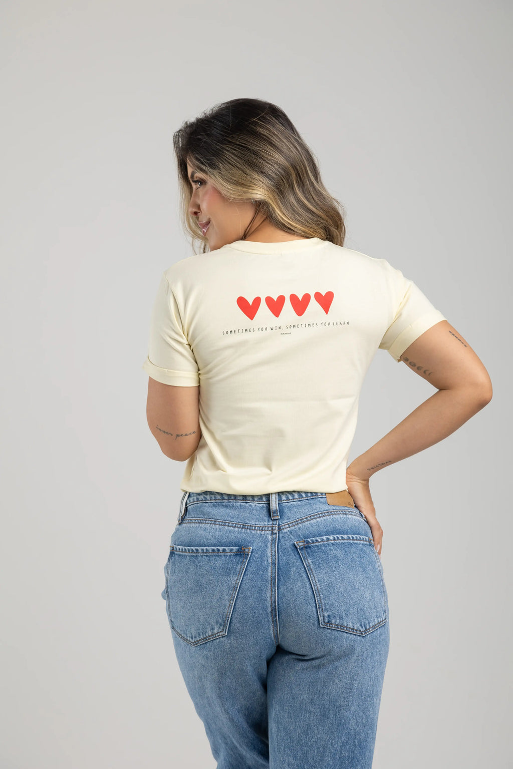 CAMISETA HOPE CORAZONES