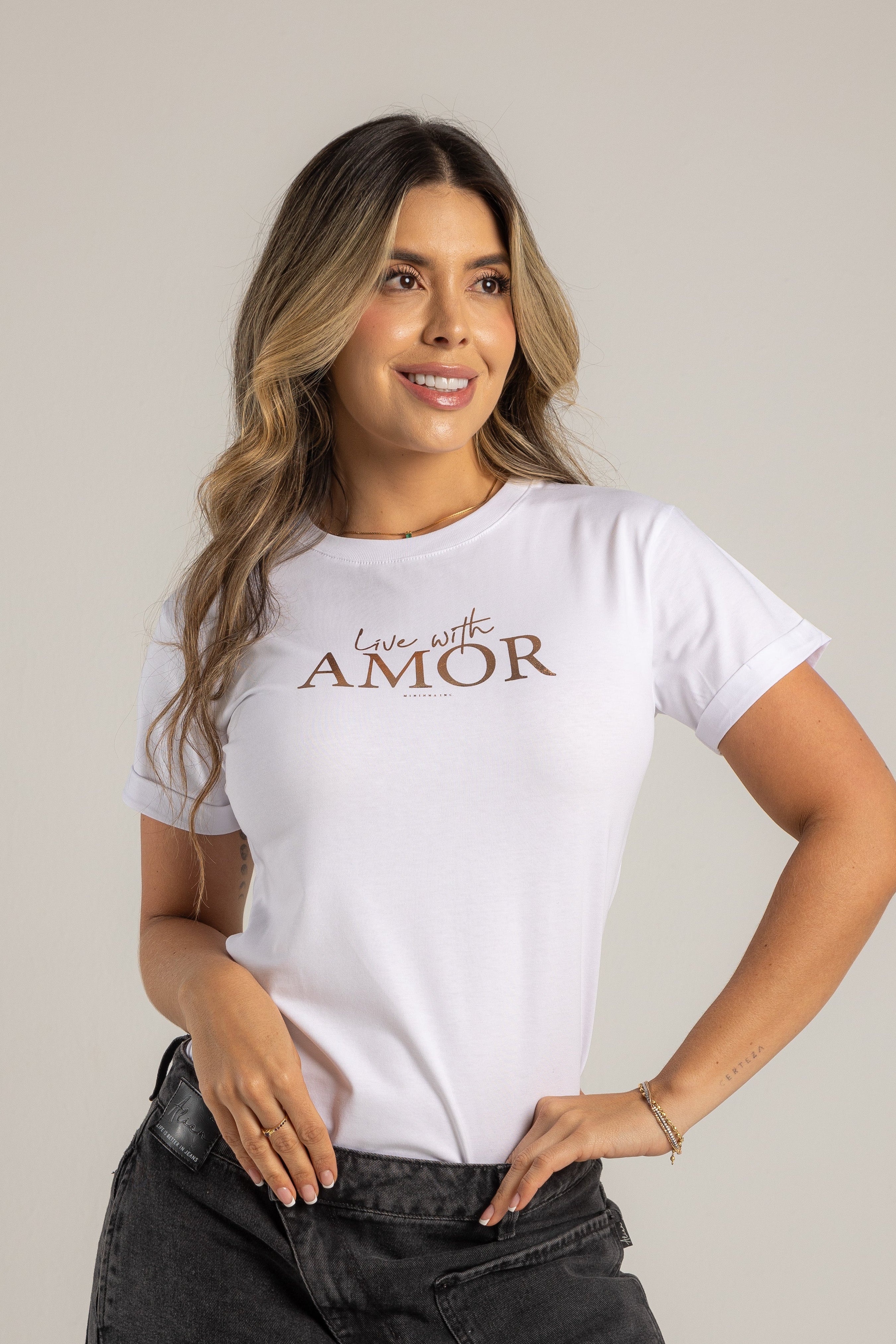 CAMISETA LIVE WITH AMOR