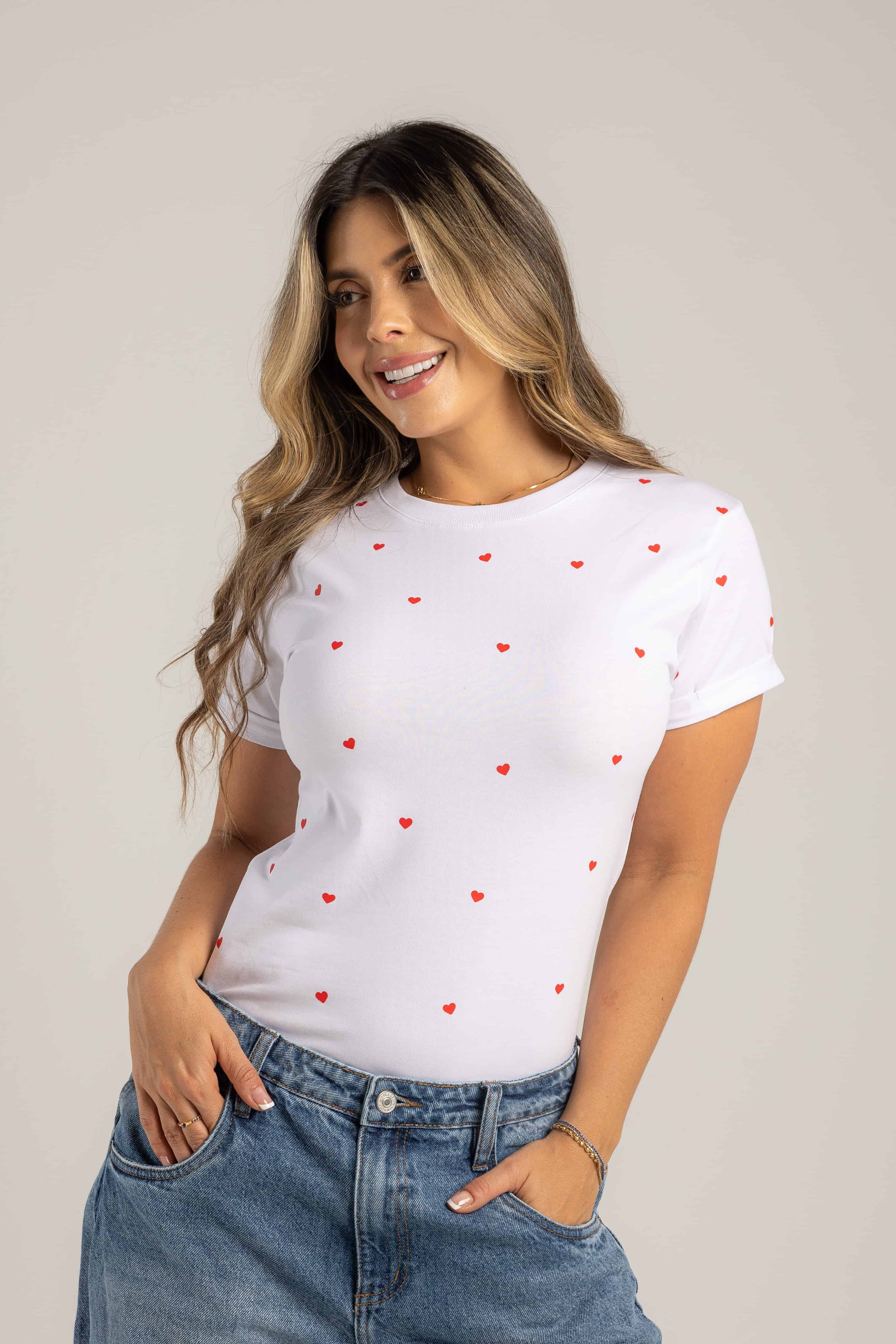 CAMISETA CORAZONES