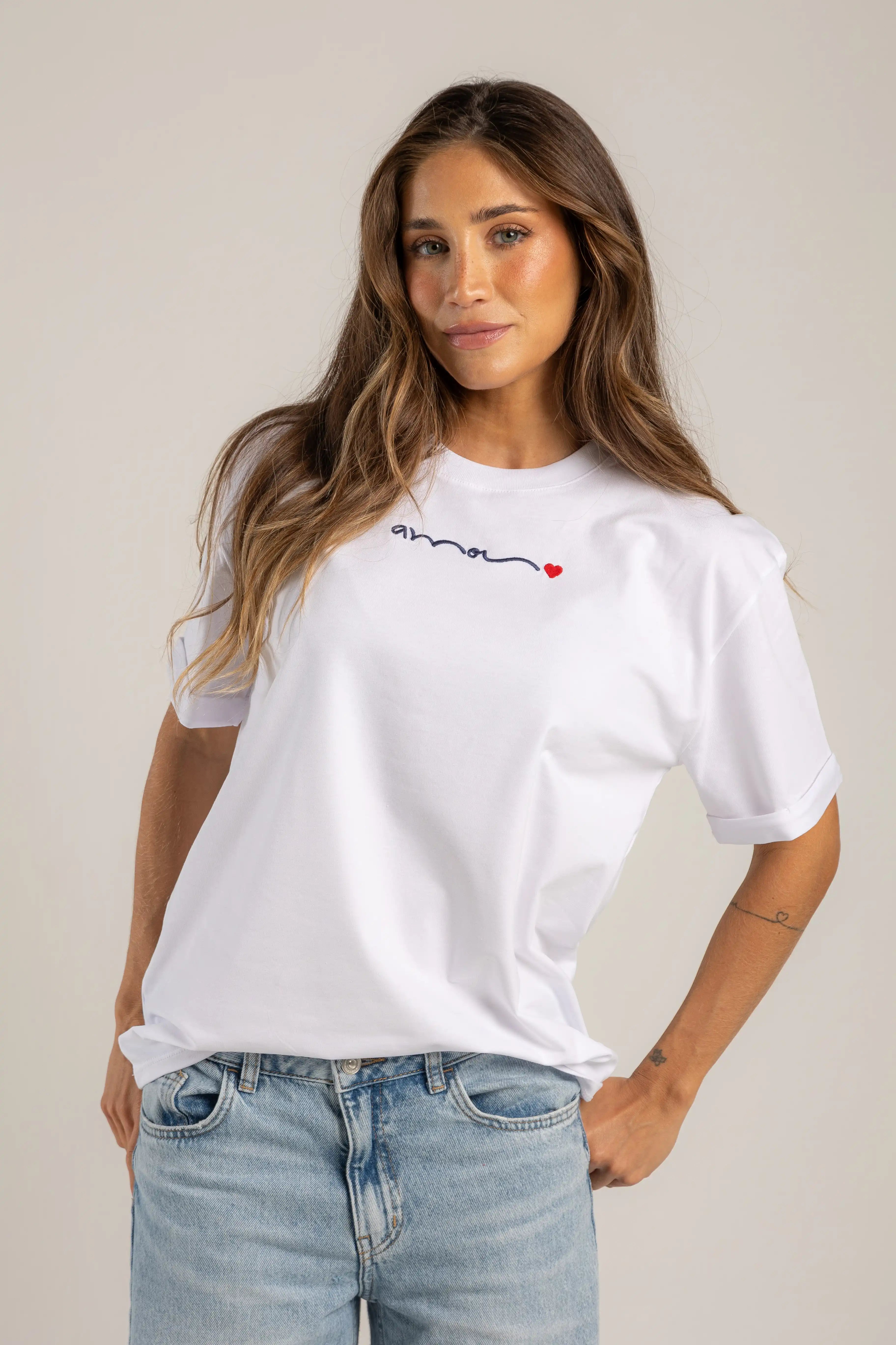 OVERSIZED BORDADA AMOR