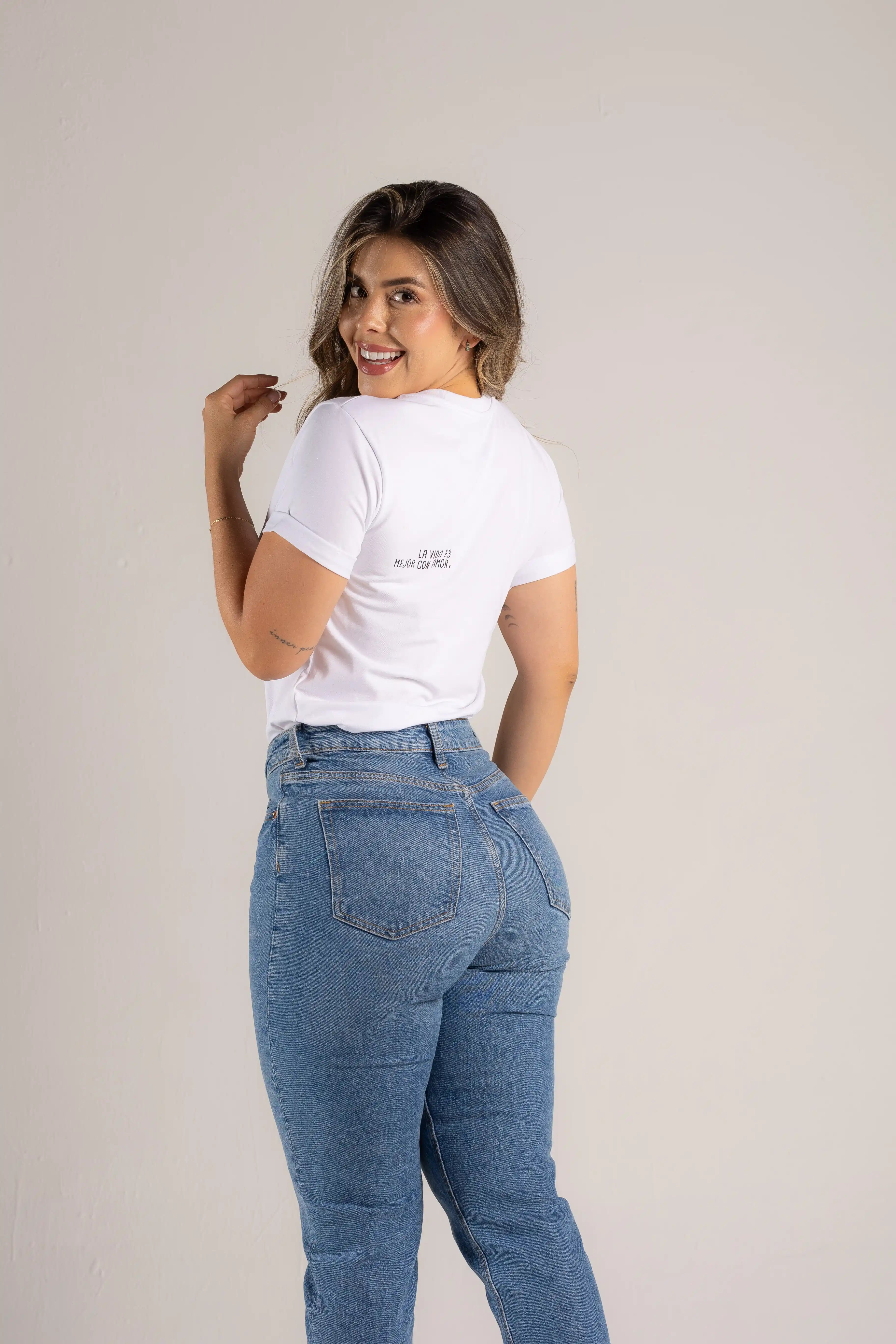 CAMISETA LA VIDA ES MEJOR