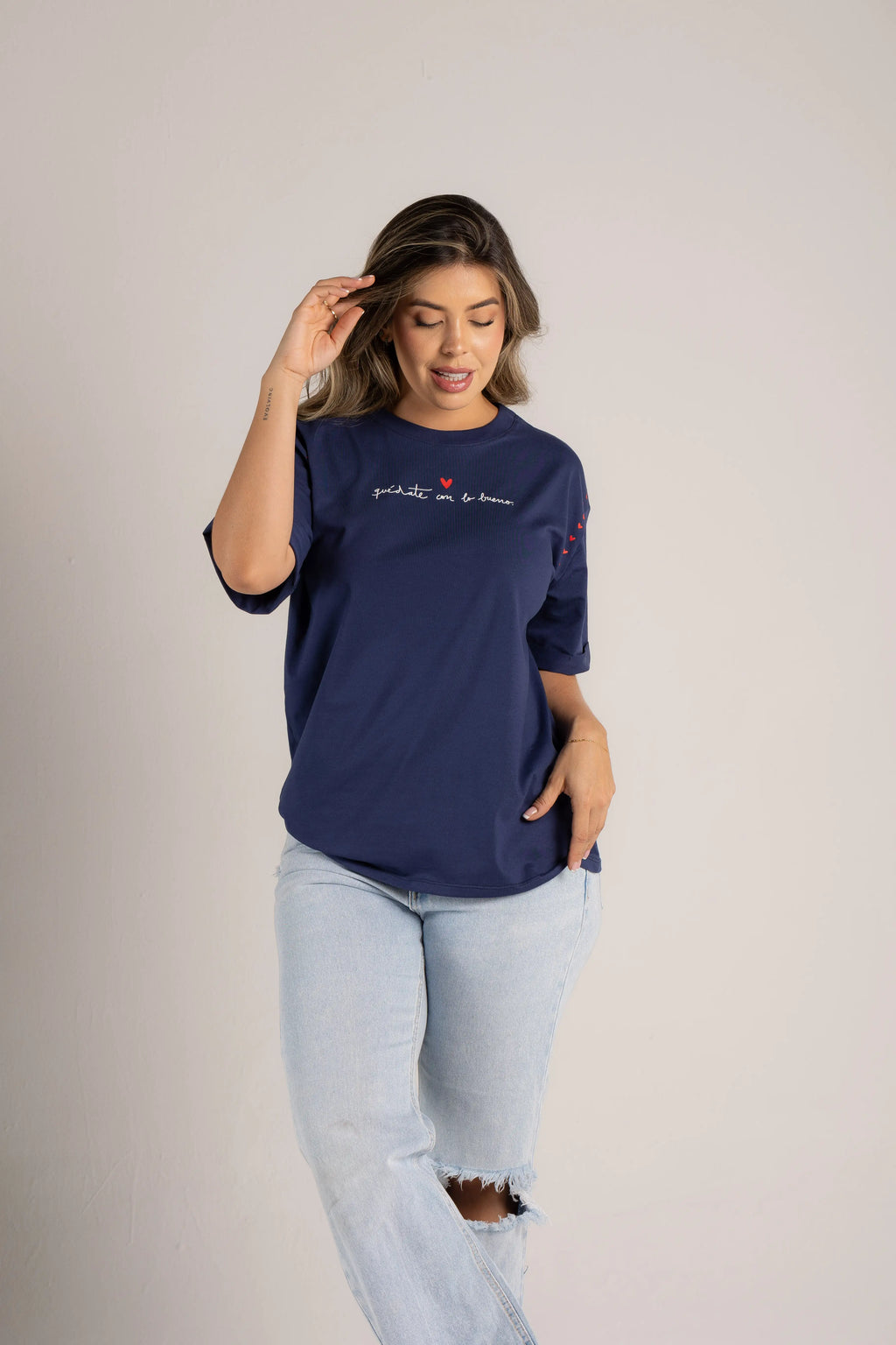 OVERSIZED QUEDATE CON LO BUENO