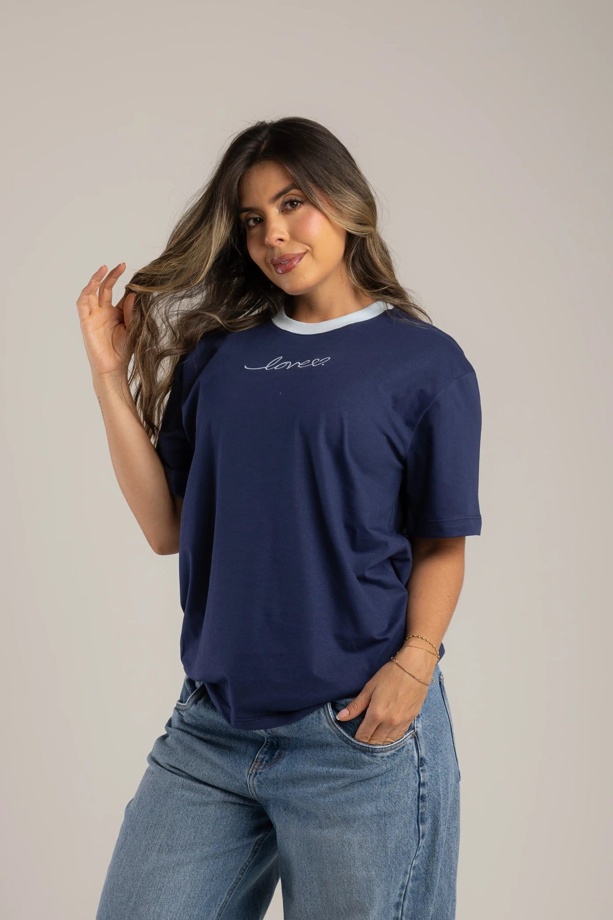 OVERSIZED LOVE BORDADA