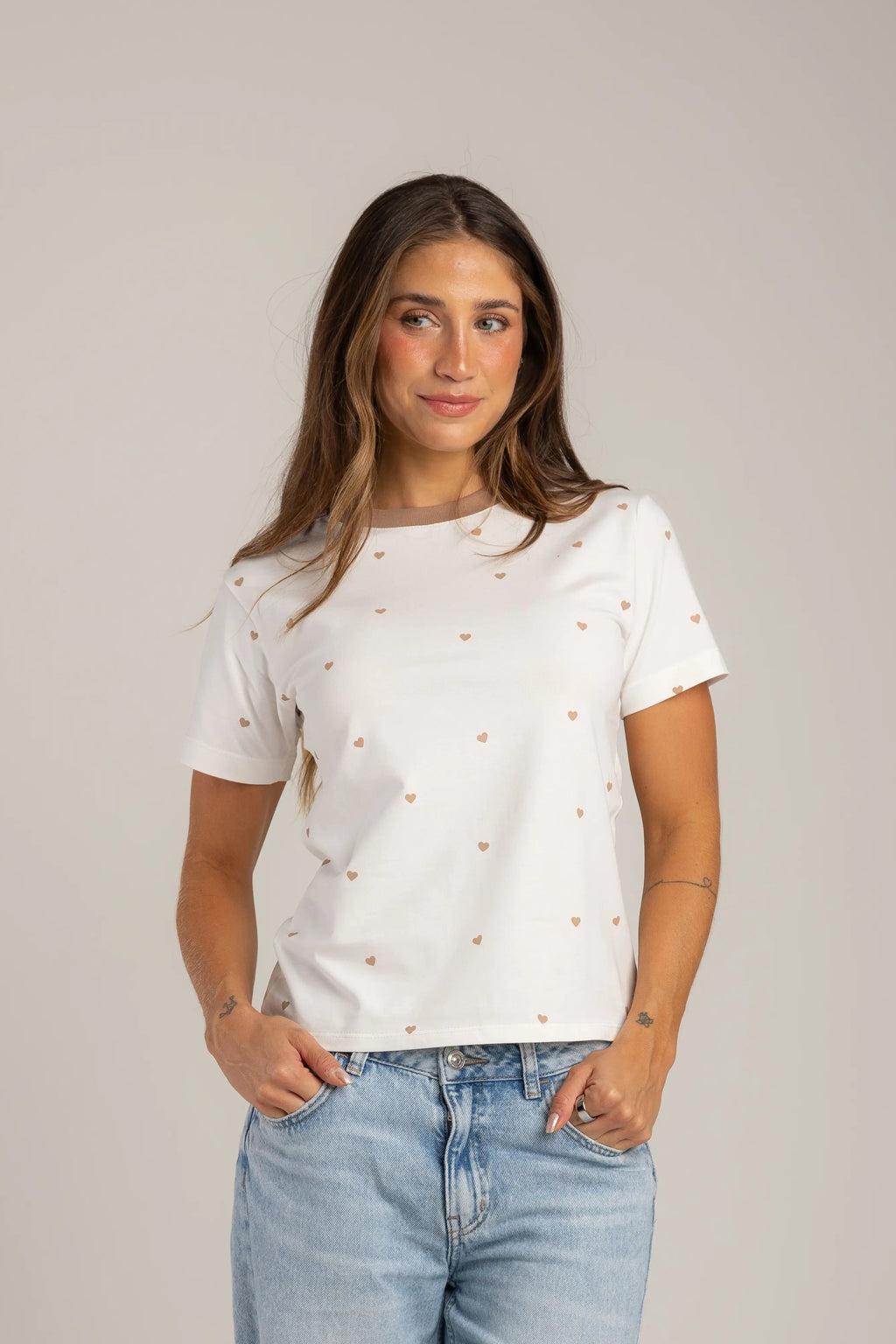 CAMISETA FONDEO CORAZONES