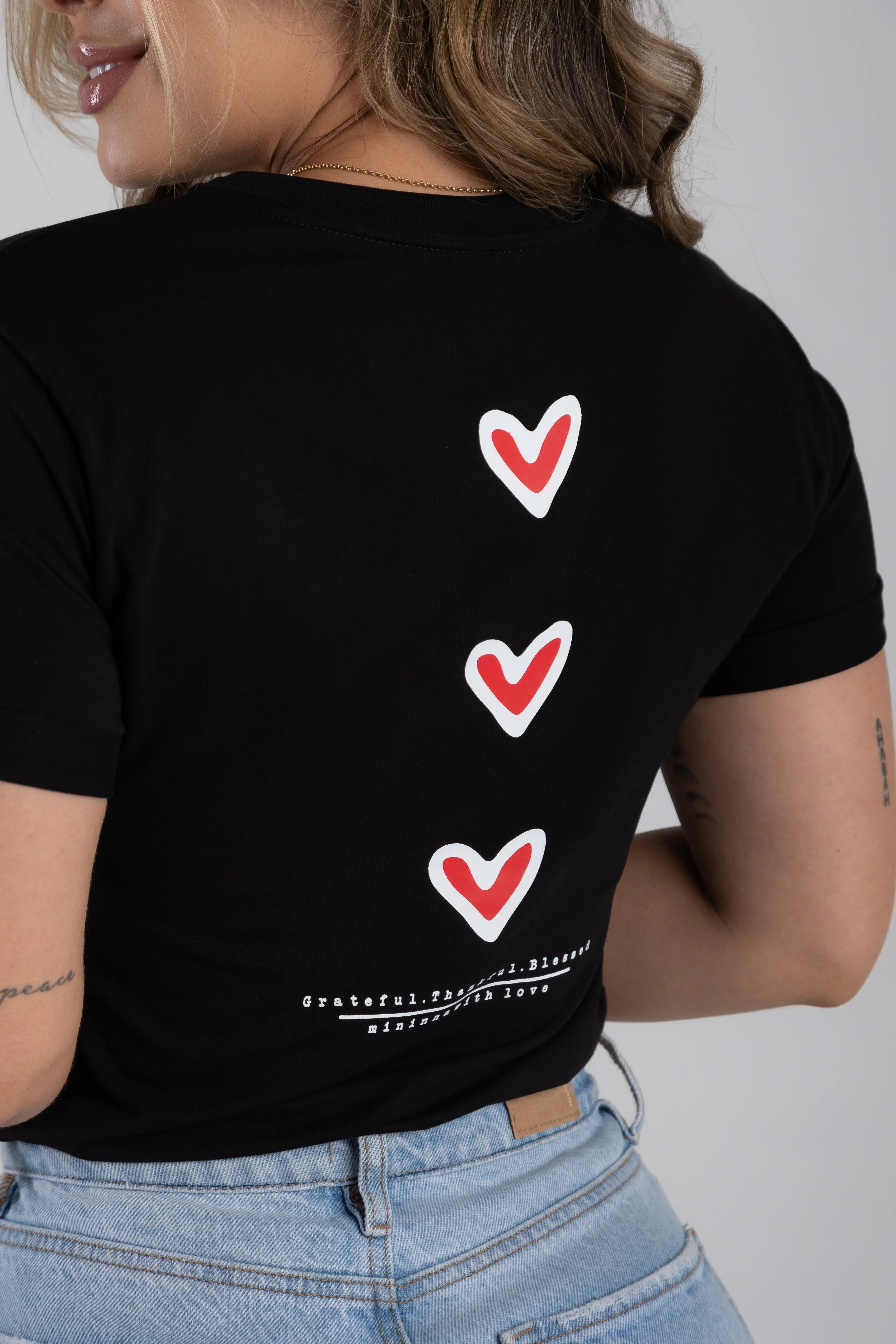 CAMISETA TRES CORAZONES