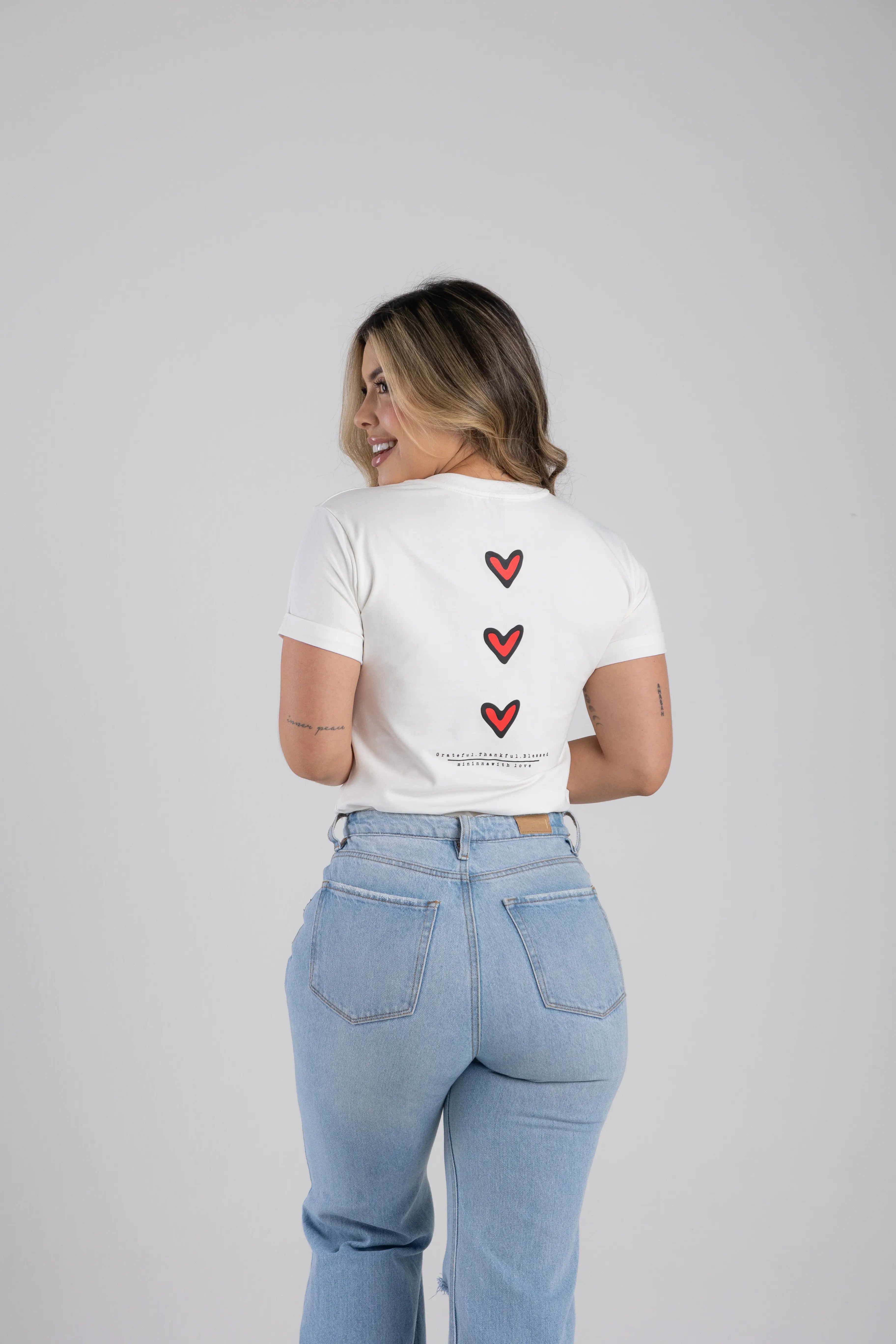 CAMISETA TRES CORAZONES