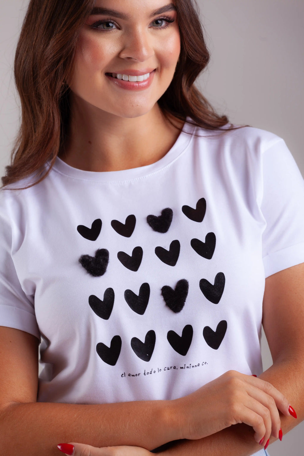 CAMISETA EL AMOR TODO LO CURA