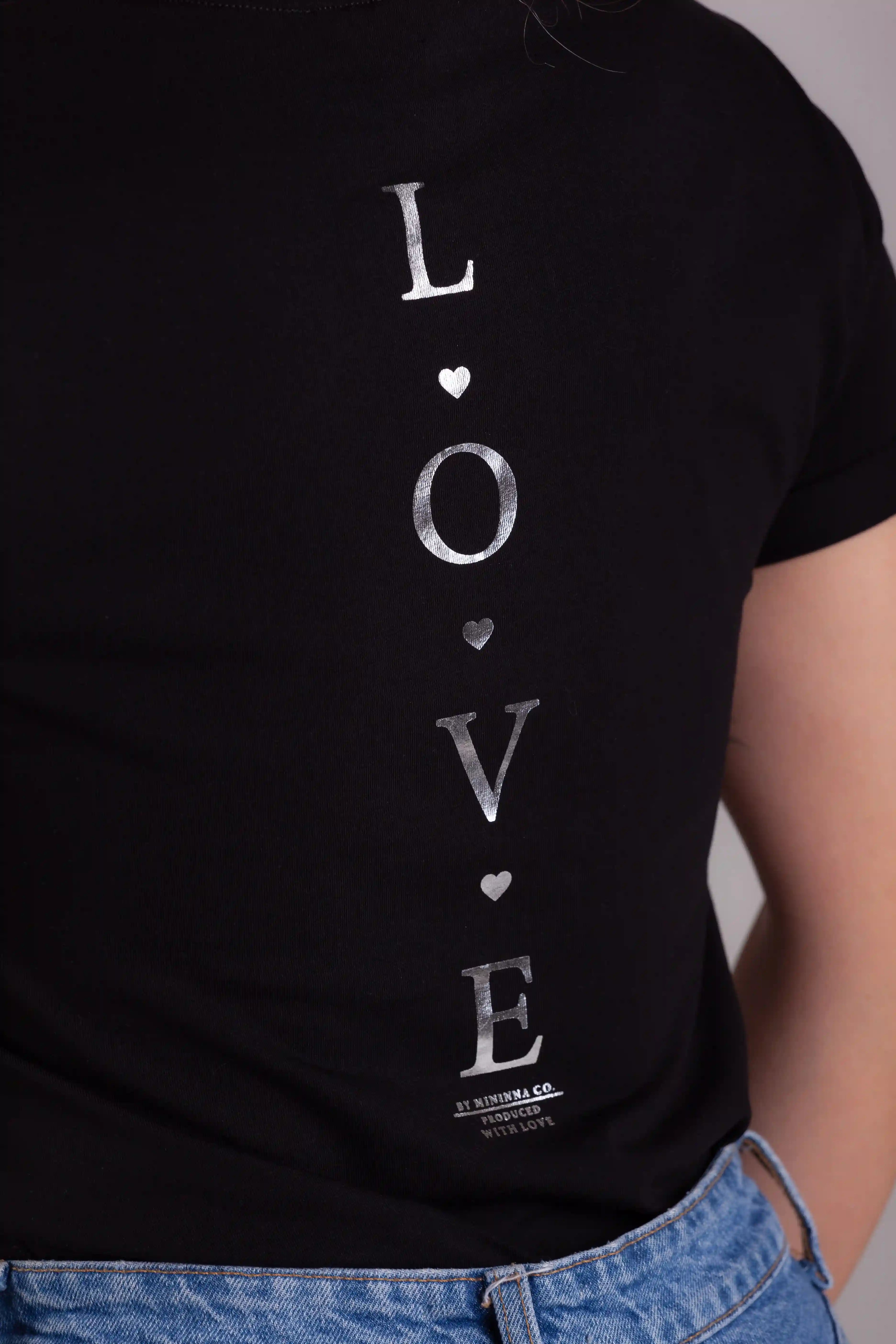 CAMISETA LOVE